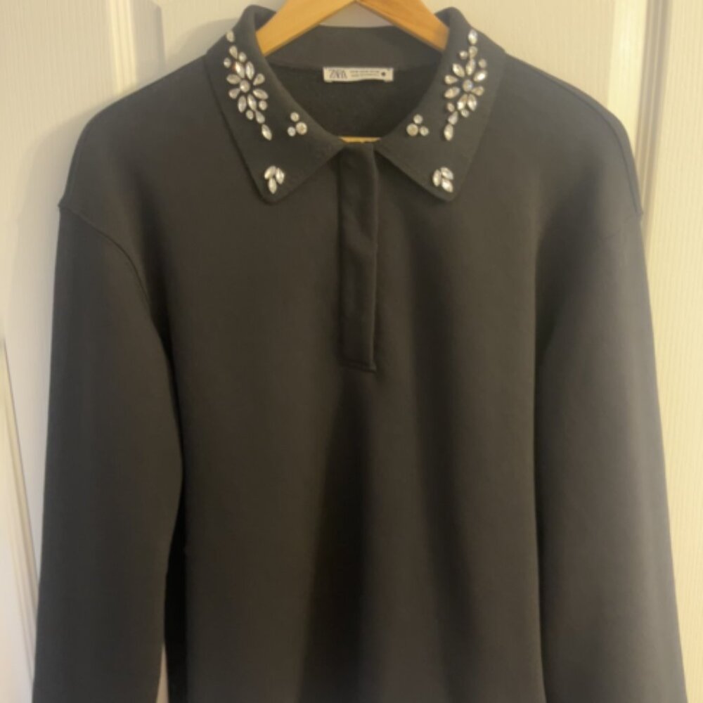 Zara sweatshirts with Diamond-studded collar （size: M)